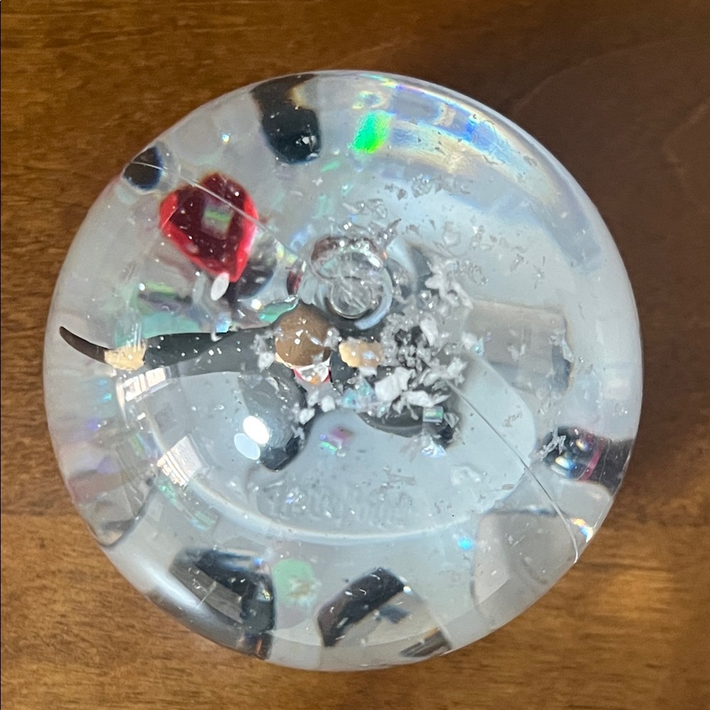 HARRY POTTER Wizard Snow Globe - Picture 2 of 11